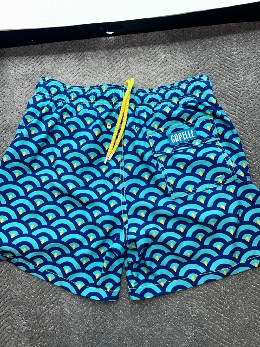 Capelle Men’s Men’s Premium Compression-Lined Hybrid Shorts – Clouds Size Large - Picture 5 of 9